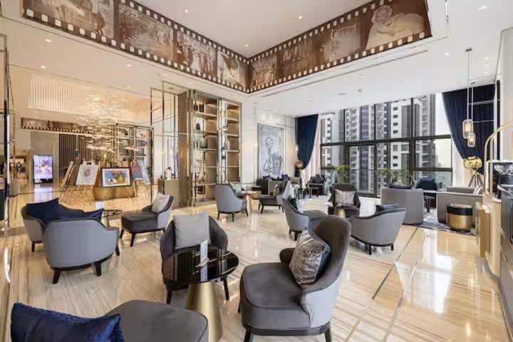 Apartment Spectacular 2 Bed Downtown I Highest Infiniti Pool Dubai